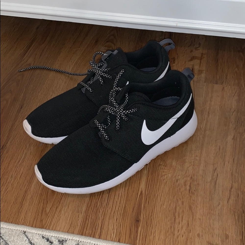 Black Nike Sneakers